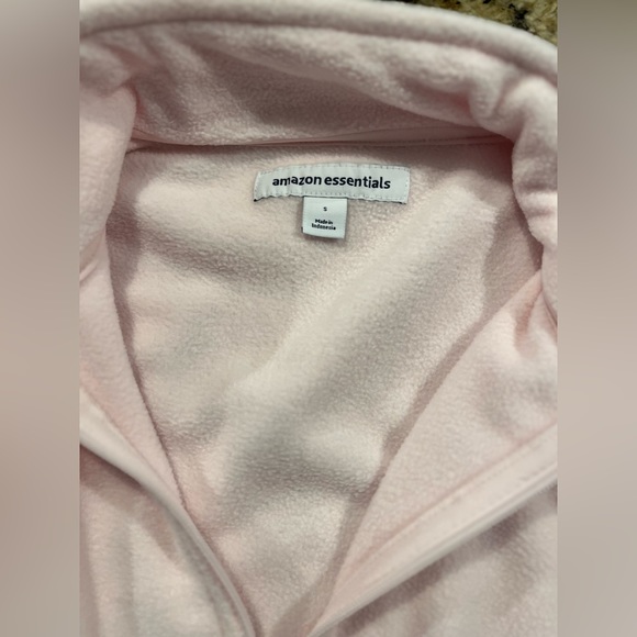 Amazon Women’s Classic Fit Full Zip Polar Fleece Jacket - Picture 8 of 9